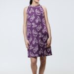 Ljubičasta PAVLA haljina, slikana spreda.