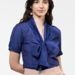 Plava TARA bluza, slikana spreda.