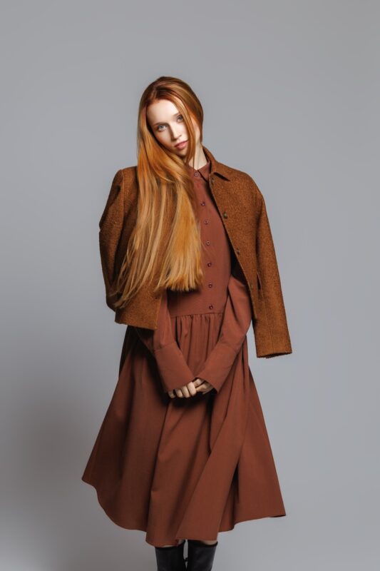 braon-solena-haljina-editorijal