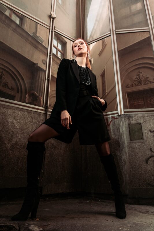 crni-minja-sorts-i-crni-letitia-sako-editorijal