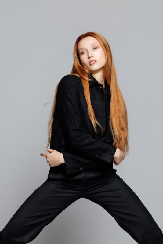 crni-simone-blejzer-editorijal