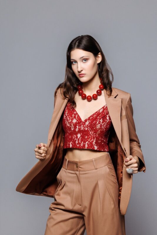 kamel-letitia-sako-editorijal