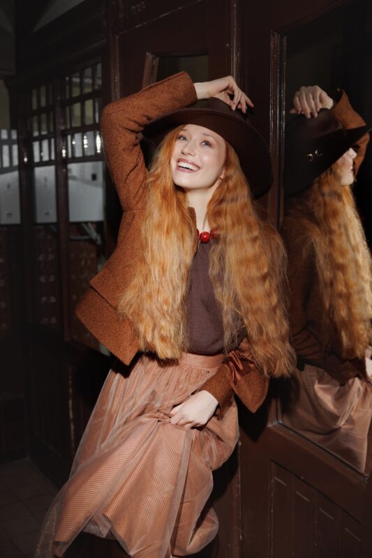 karirana-barbara-suknja-editorijal