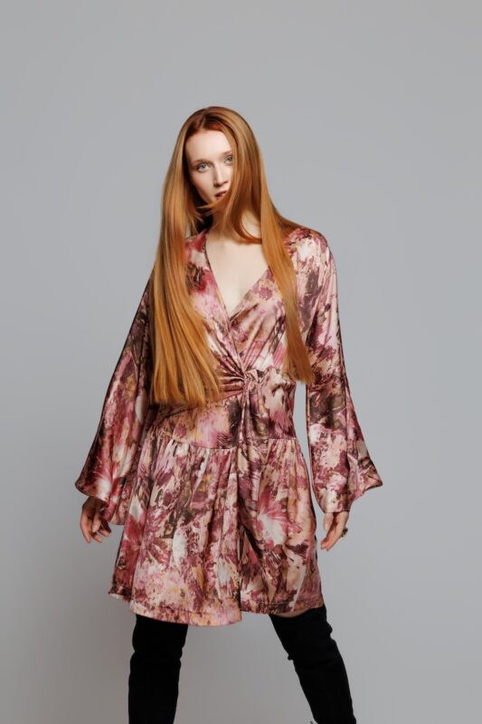 roze-sofka-haljina-editorijal